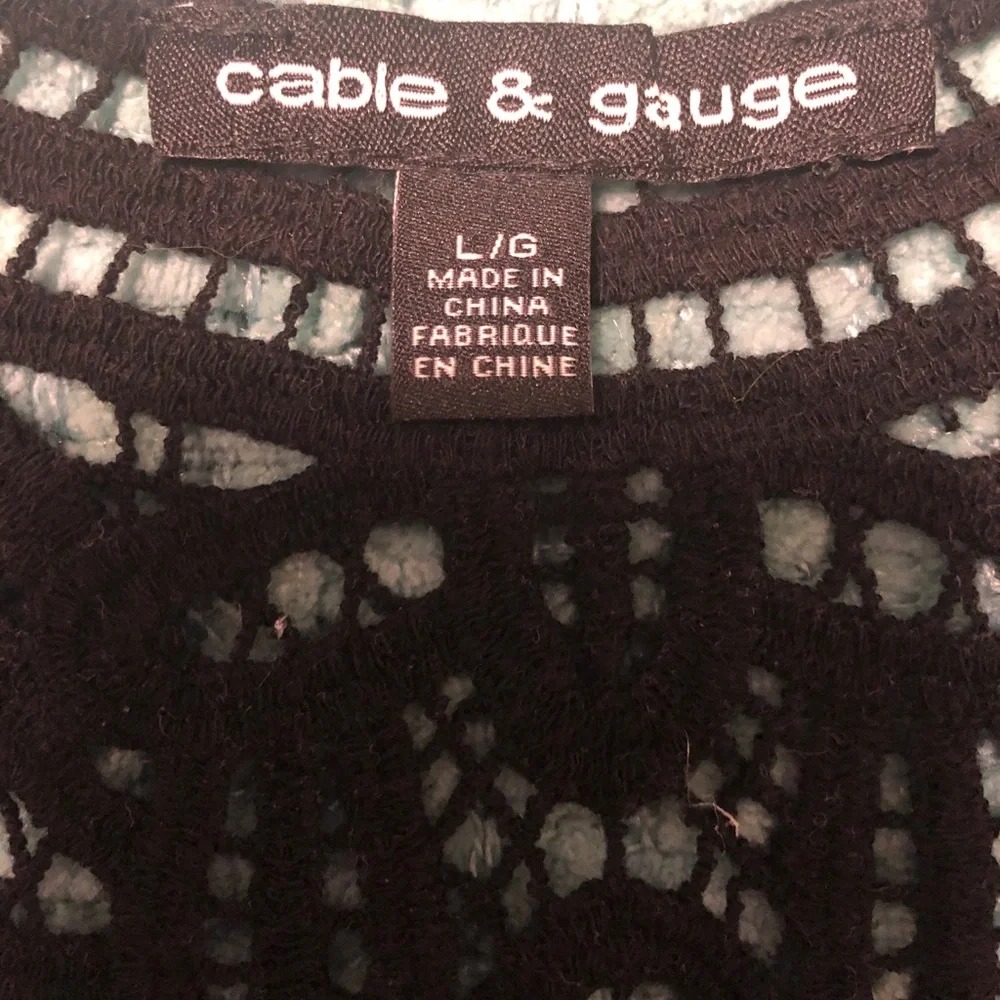 Cable & Gauge Black Lace Back Sleeveless Top - Picture 4 of 5
